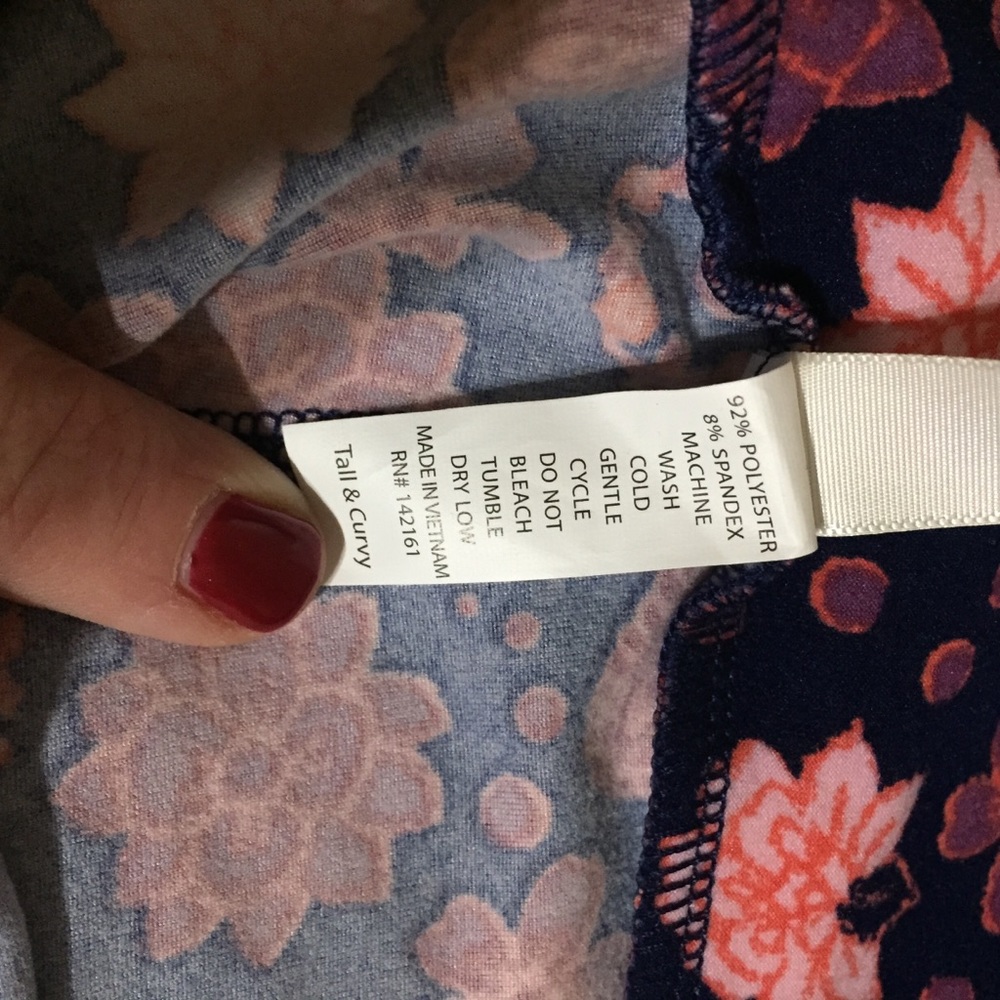 SOLD.     TC Leggings - Picture 3 of 4